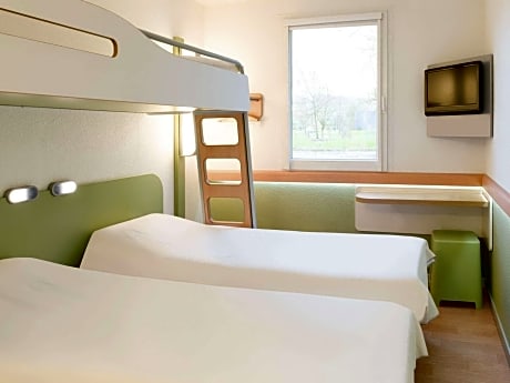 Triple Room with Three Single Beds