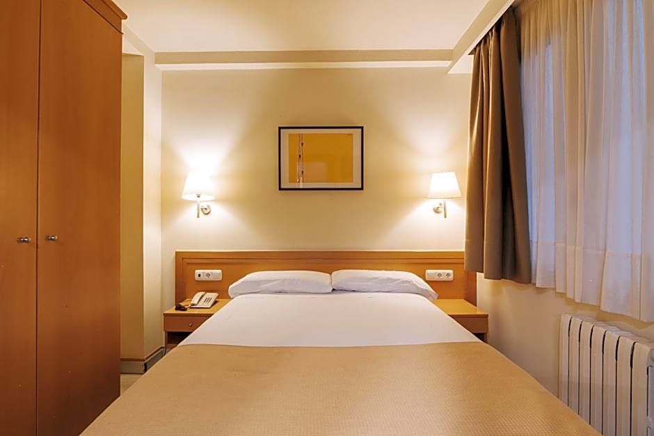 Hotel Zaragoza Plaza
