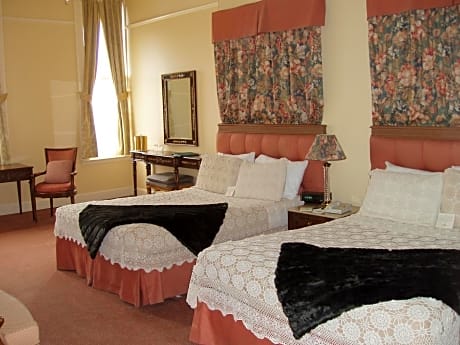 Double Room, 2 Queen Beds