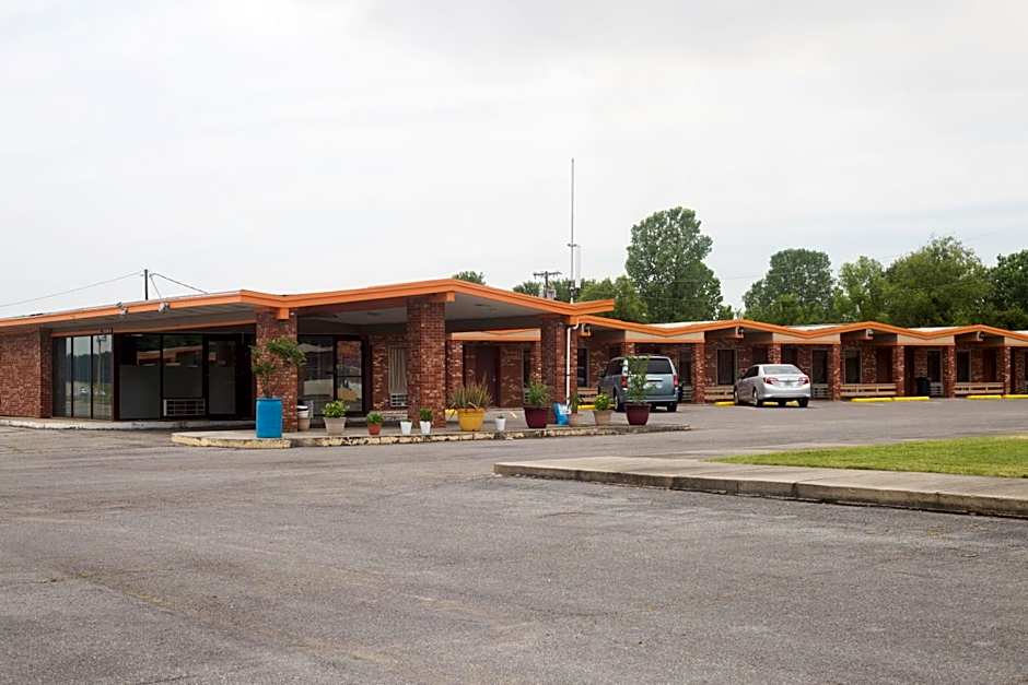 Hickory House Inn
