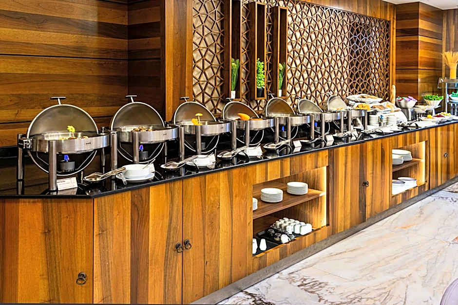 Crown Rose Al Sahafa Hotel