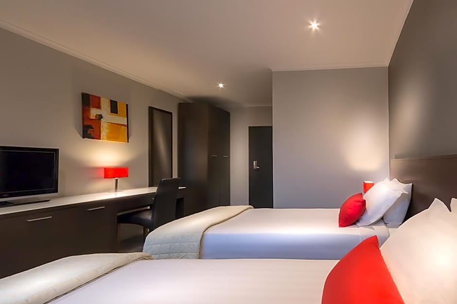 Crest on Barkly Hotel