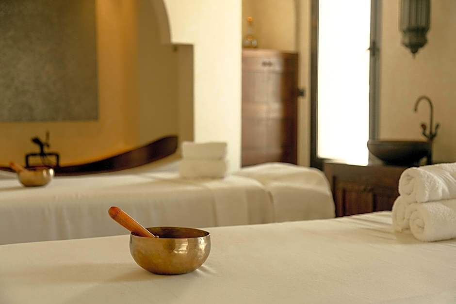 Al Bustan Palace, a Ritz-Carlton Hotel