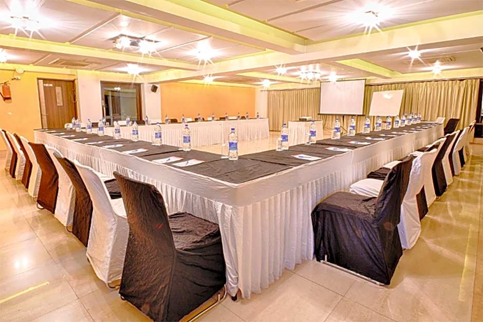 Hotel Platinum Residency