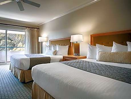 Ocean View Queen Bed