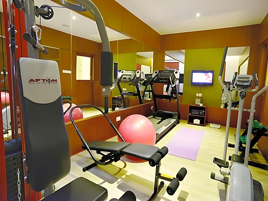 Hotel Marina Residency