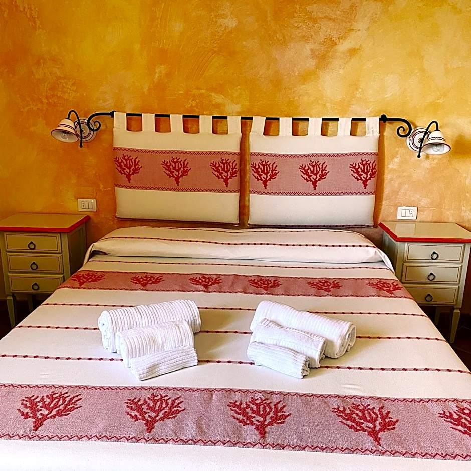 I Mari Di Gallura Suites and Rooms