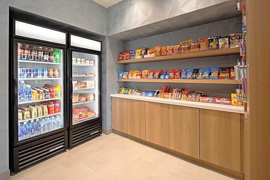 Holiday Inn Express and Suites Valencia - Santa Clarita By IHG