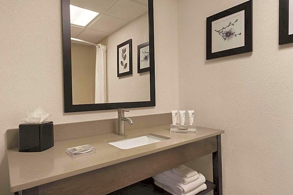 Country Inn & Suites by Radisson, Raleigh-Durham Airport, NC