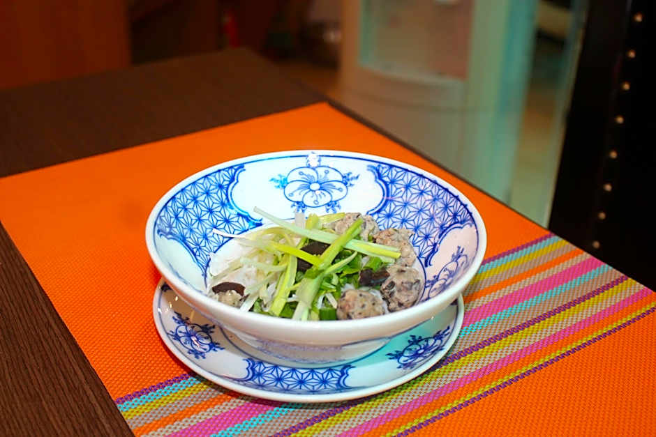 Thang Long Espana Hotel