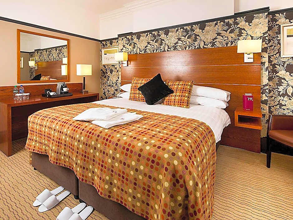 Mercure Leeds Parkway Hotel