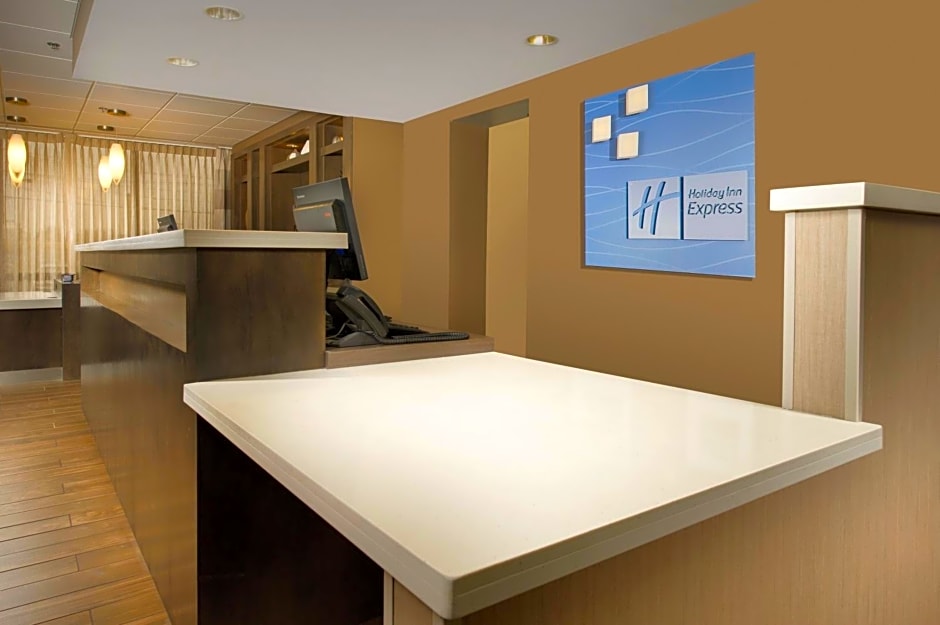 Holiday Inn Express Boston North-Woburn