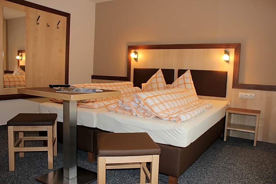 Haus Alpina & Landhaus Schöpf