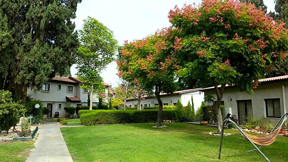 Degania Bet Kibbutz Country Lodging