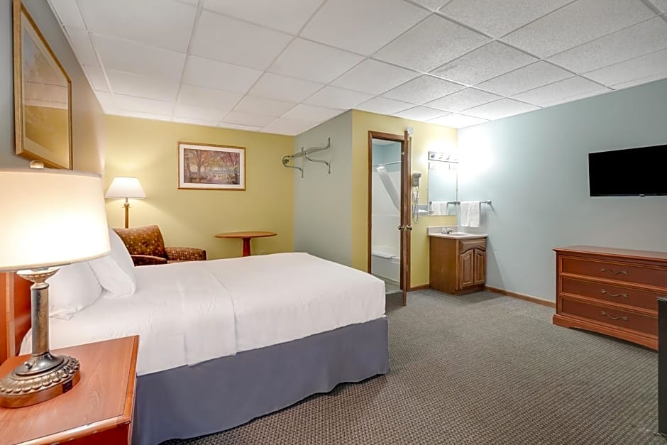 Americas Best Value Inn - Marquette