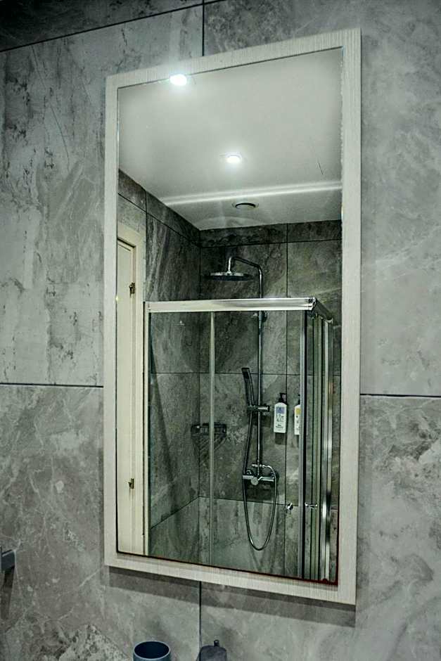 Roseum Boutique Hotel
