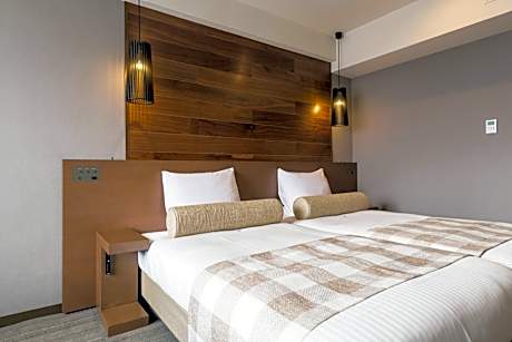 Moderate Twin Room - Non-Smoking