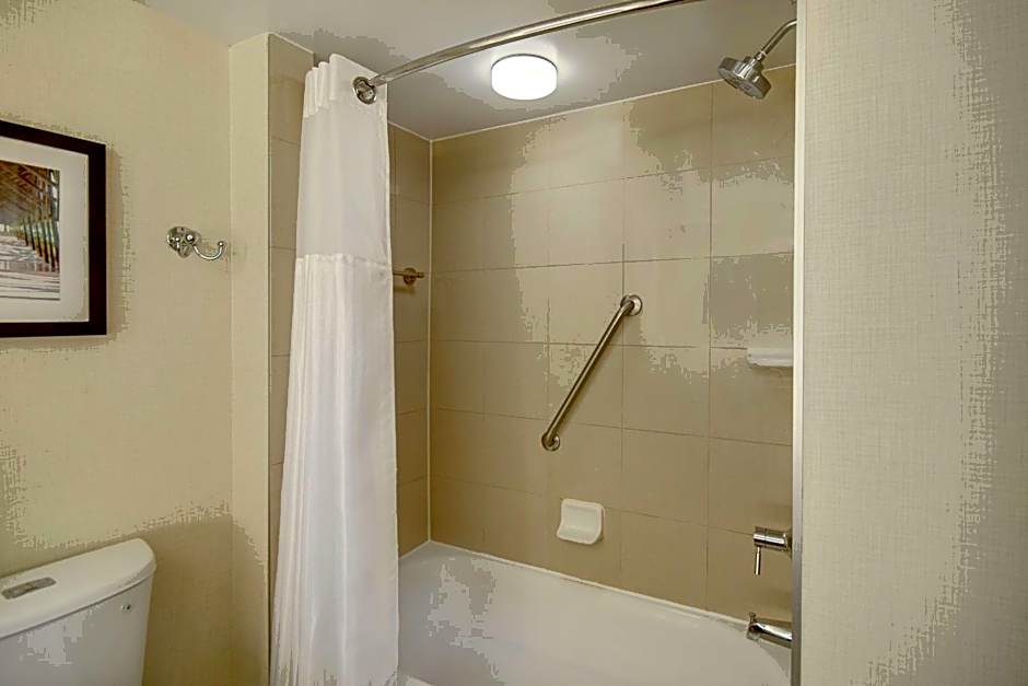 Embassy Suites by Hilton Jacksonville Baymeadows