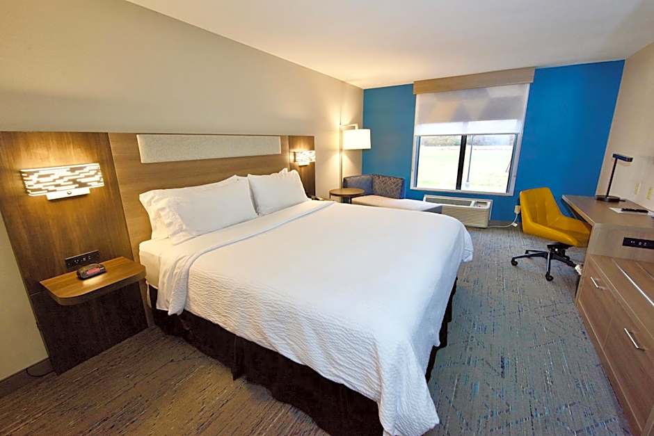Holiday Inn Express Hotel & Suites St Charles By IHG