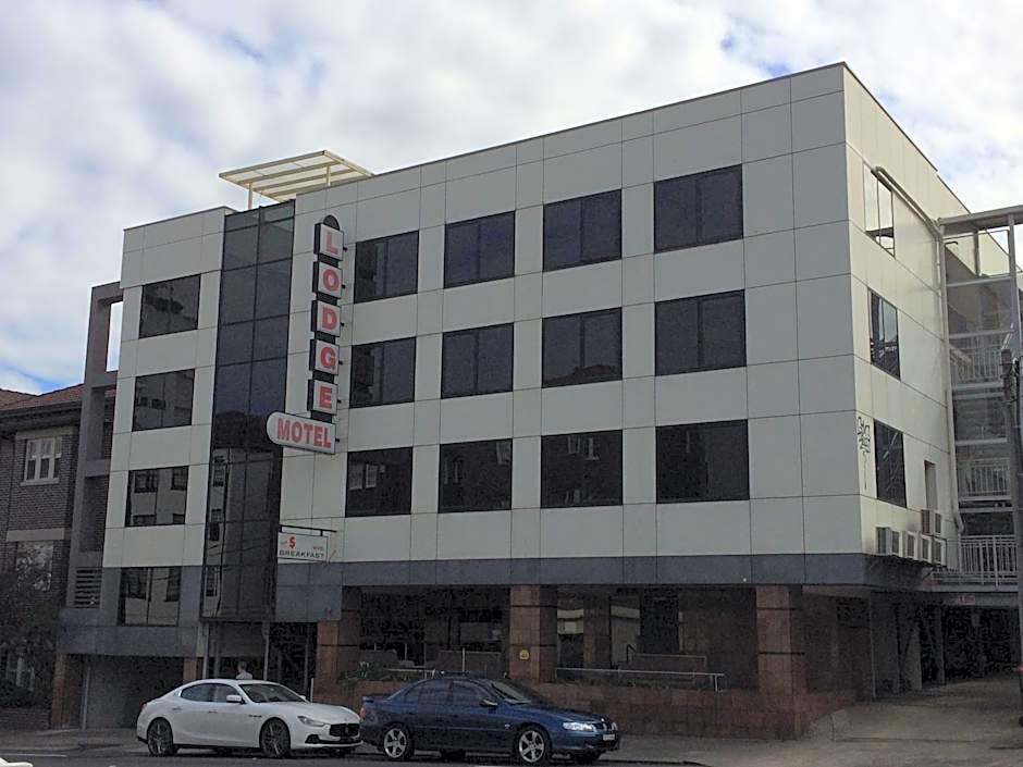 Edgecliff Lodge Motel