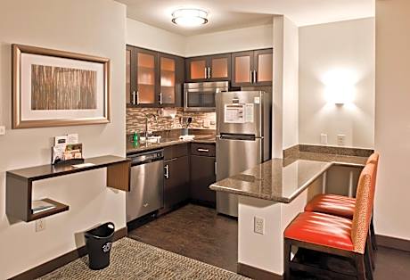 One-Bedroom Suite with Two Double Beds