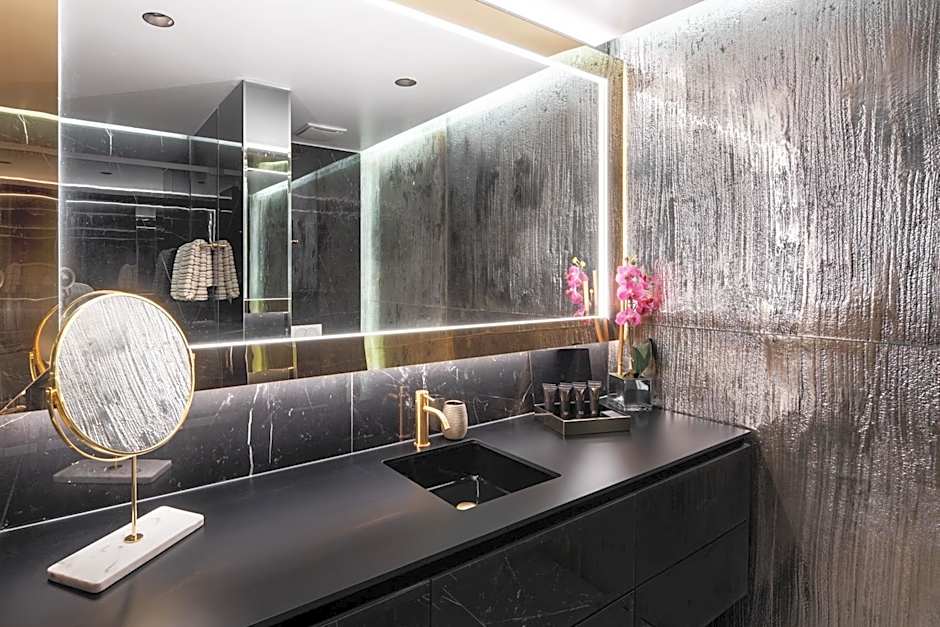 Posh Residence Luxury Suites