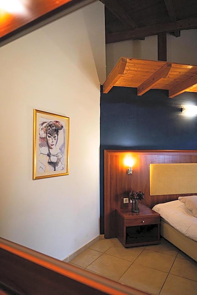 PARNIS PALACE Hotel Suites