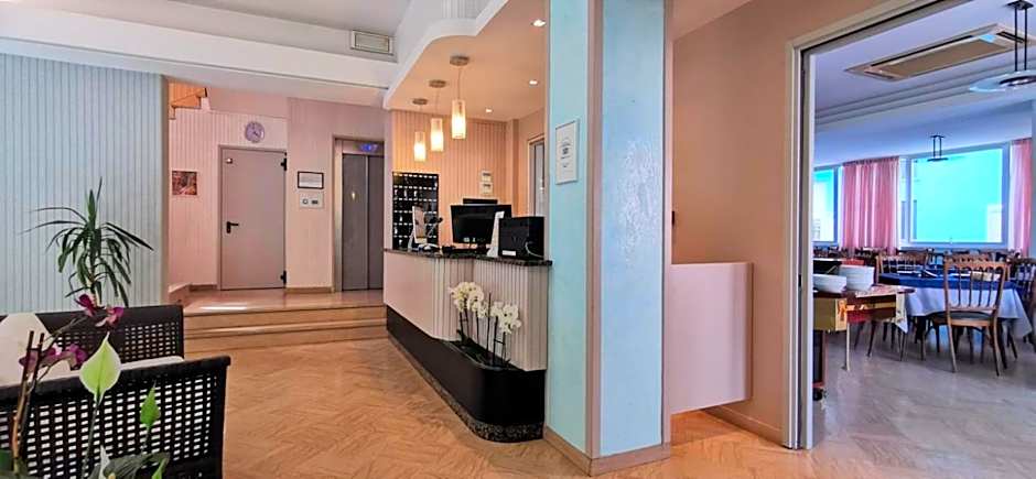 Hotel Cosmos