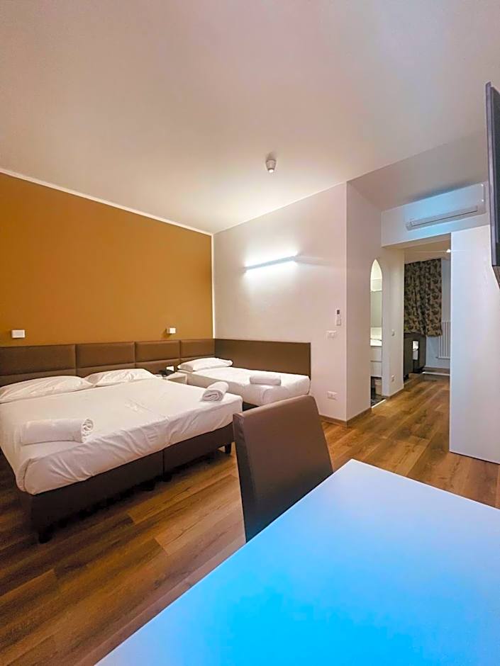 Hotel Holiday- Alla Finestrella