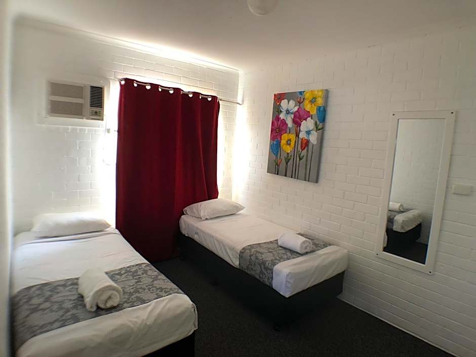 Allan Cunningham Motel