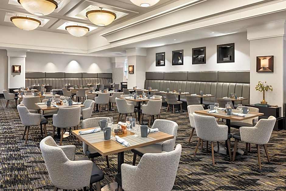 Sheraton Overland Park Hotel At The Convention Center