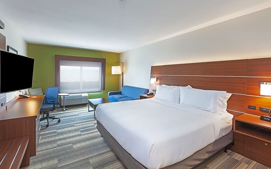 Holiday Inn Express & Suites Tulsa South - Woodland Hills, an IHG Hotel