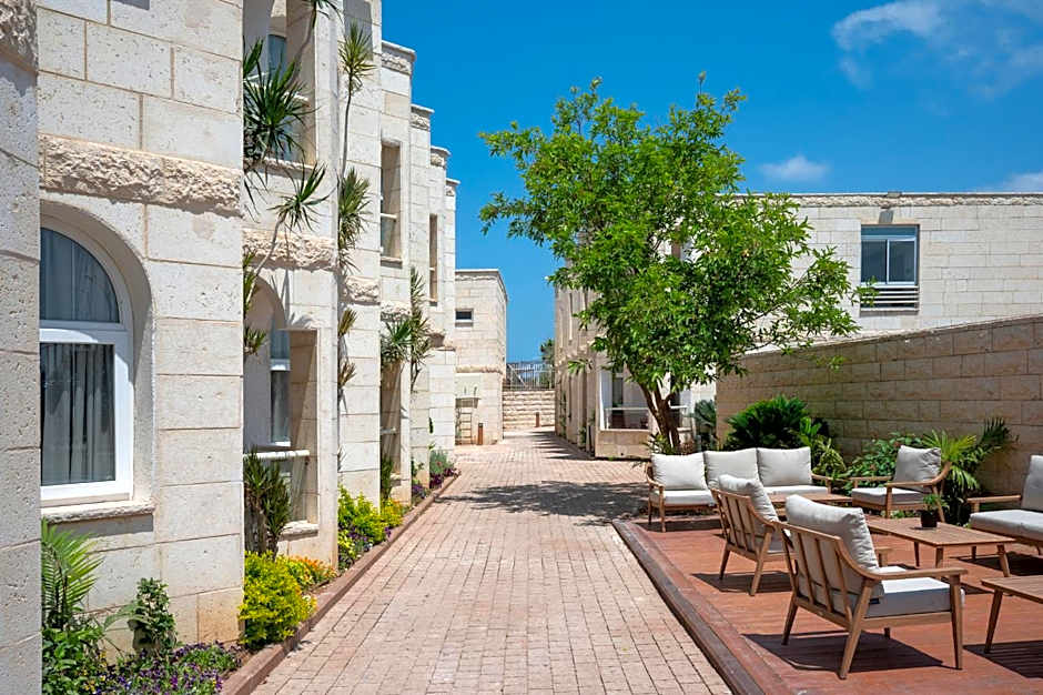 Naveh Tamar - Mehadrin Kosher suitable for Ultra-Orthodox guests