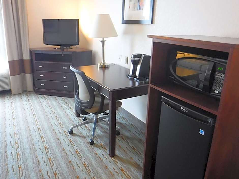 Holiday Inn Express West Jefferson By IHG