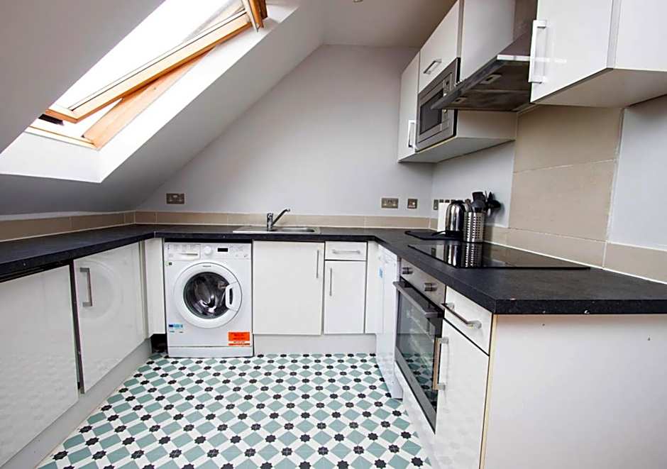 Westciti Caroco Aparthotel