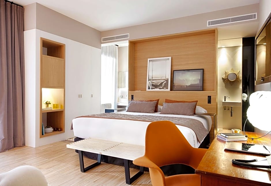 Alexandra Barcelona Hotel, Curio Collection by Hilton