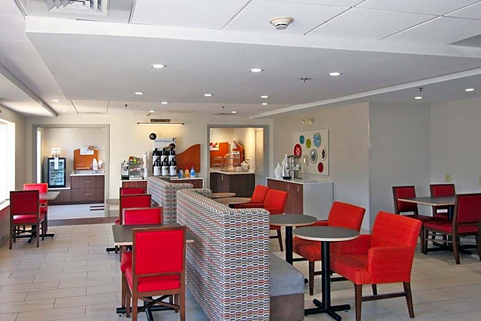 Holiday Inn Express Branford-New Haven By IHG