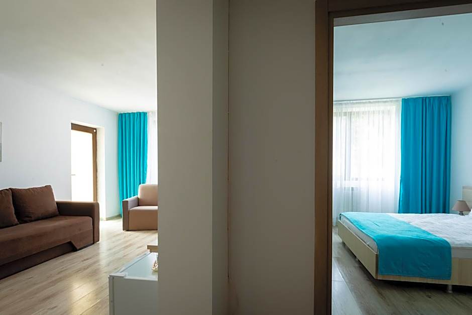 Q Hotel