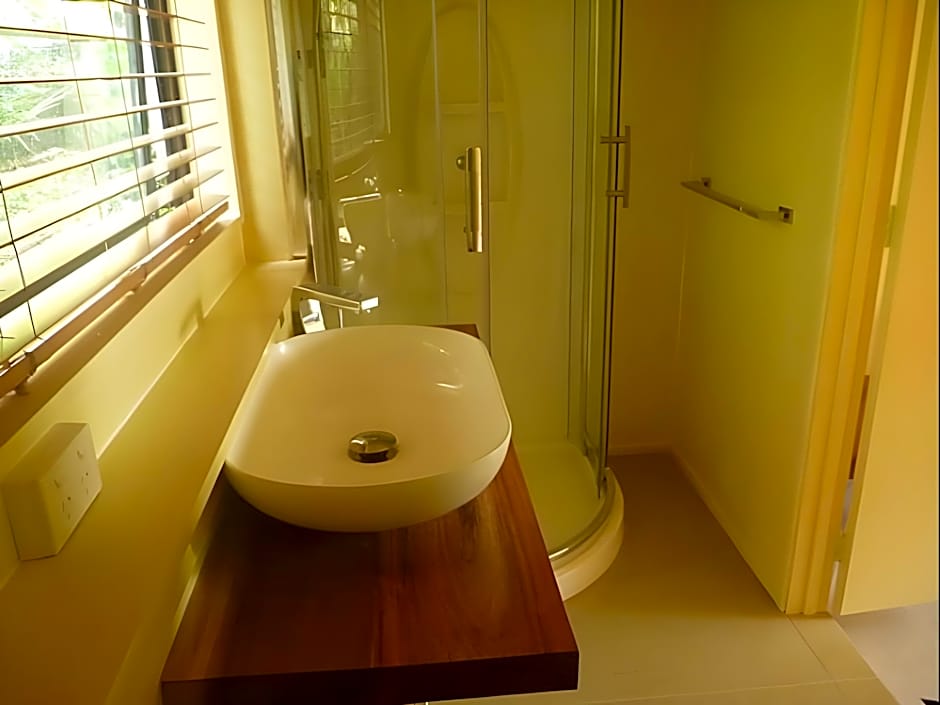 Pohutukawa Coast B&B