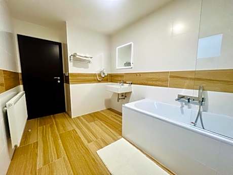 Large Double Room