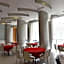 Mayflower Grande Hotel