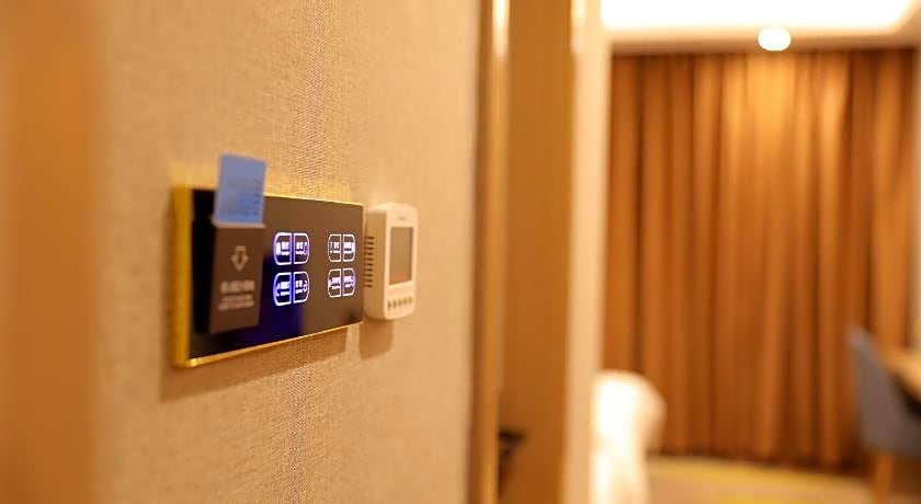 Five Rams City Hotel