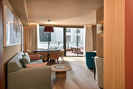 Junior Suite with Partial Sea View (2 Adults + 2 Children)