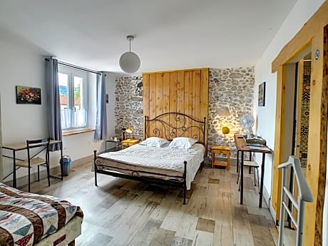 Maison de ville au pied de la Montagne Noire