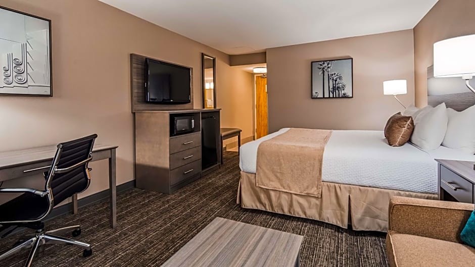 Best Western Plus Executive Inn