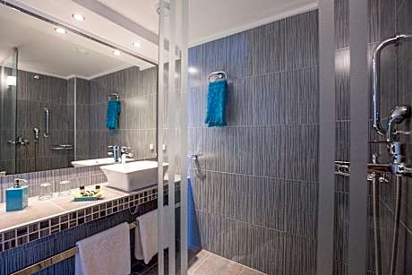 Double or Twin Sea View