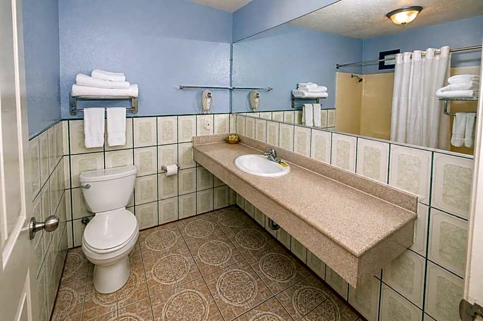 Big A Motel & Suites Near Disneyland Orange County