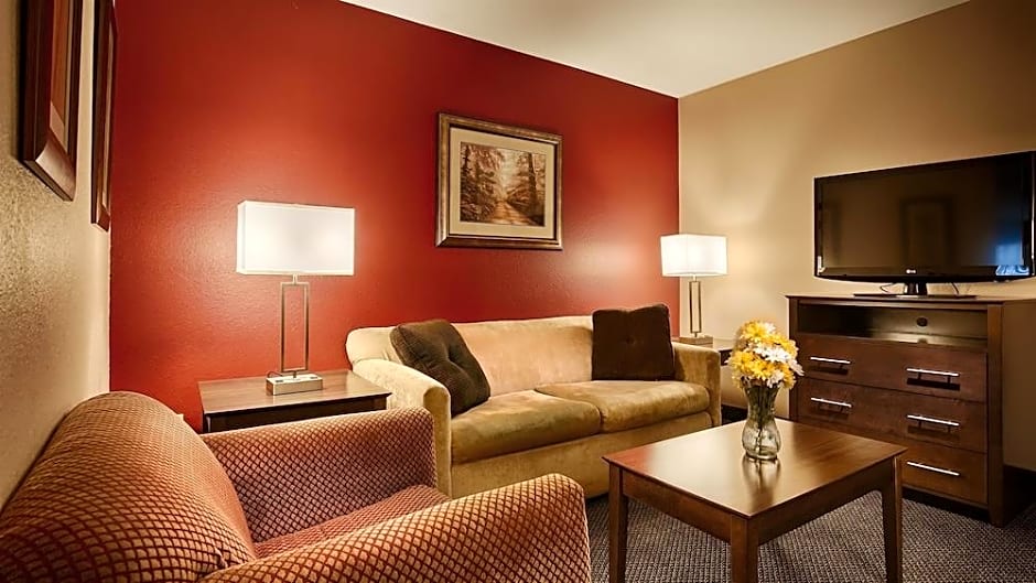 Best Western Plus Brandywine Inn & Suites