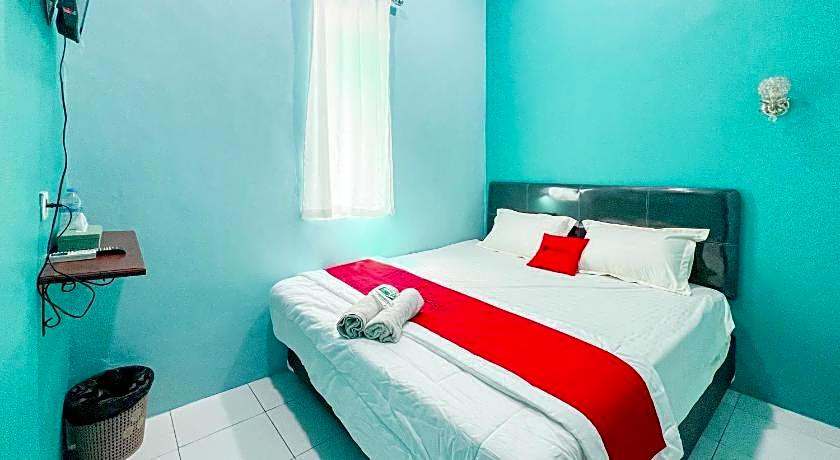 RedDoorz near Sunrise Mall Mojokerto