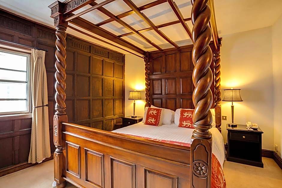 The Saracens Head Hotel